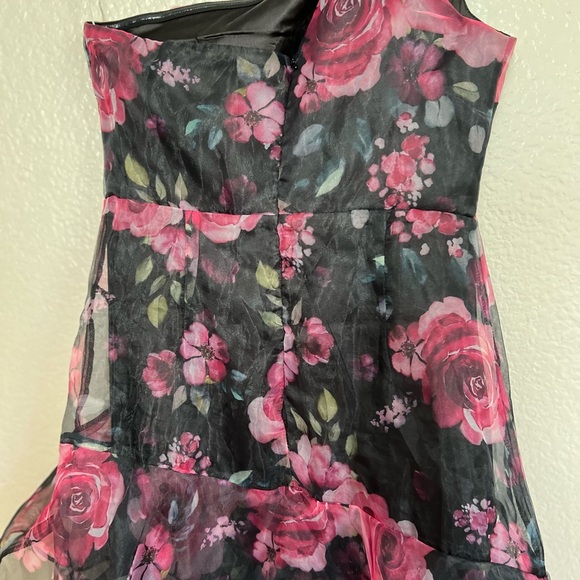 Regal Florals Black Floral Print Organza Tiered Maxi Dress - Picture 6 of 10